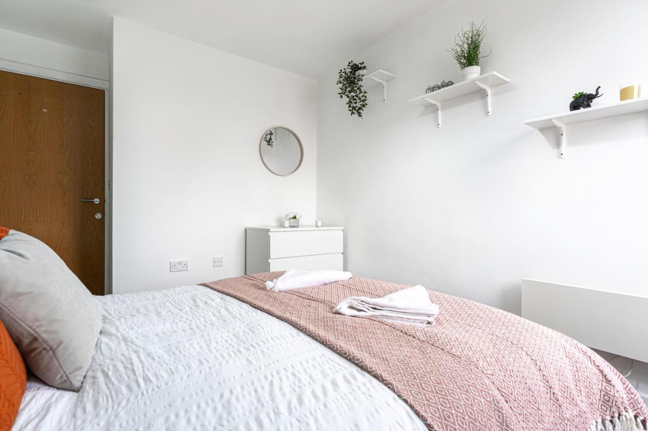 Jkg Property Solutions Presents Cosy City Apartment Coventry Dış mekan fotoğraf
